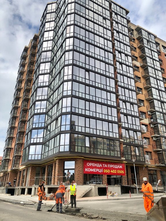 Бізнес  – у серці міста: чому варто обрати «Яровицю» під комерцію*