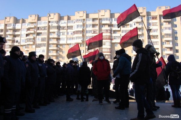 Волинська ОДА: штурм, який не відбувся. ФОТОРЕПОРТАЖ