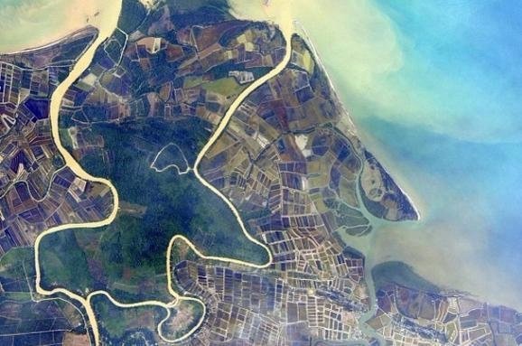 Астронавт опублікував дивовижні фото Землі, зняті з ілюмінатора. ФОТО