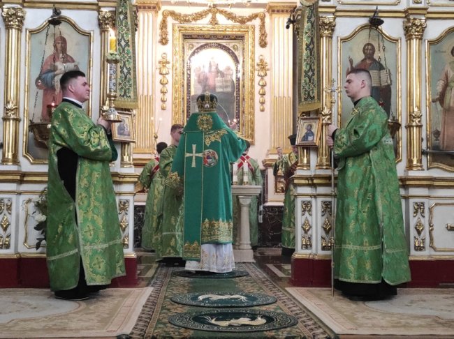 Як освячували вербу в луцькому соборі. ФОТО