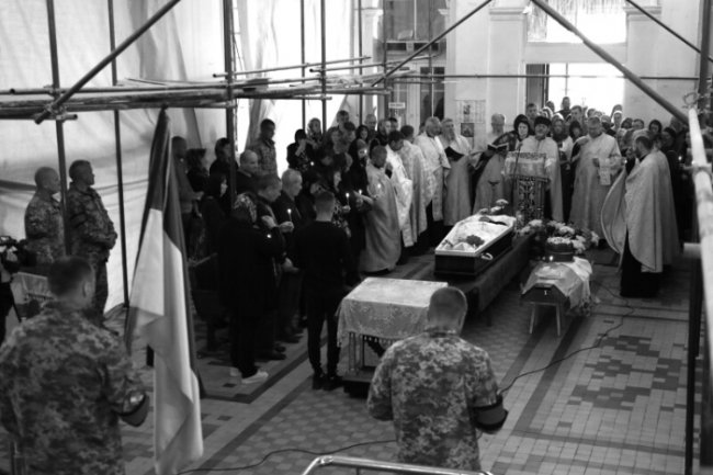 У Луцьку попрощалися із бойовим медиком Олександром Кульою. ФОТО