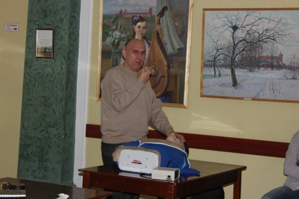 У волинському «Правому секторі» показали, як рятувати поранених. ФОТО