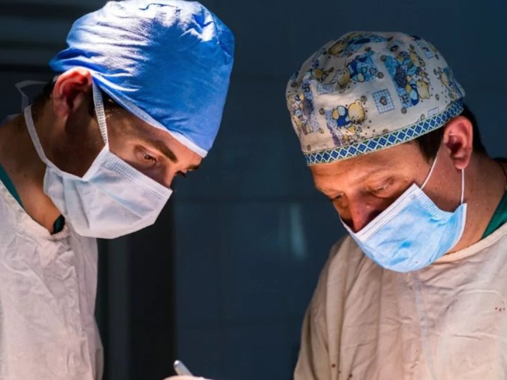 Чому чоловічий медичний головний убір — важлива частина професійного іміджу