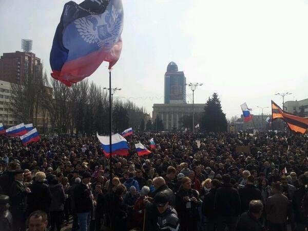 У Донецьку – проросійський мітинг. ФОТО