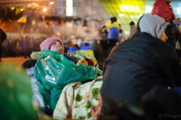 Євромайдан за півгодини до знесення. ФОТО