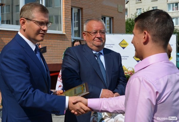 У Луцьку «здали» нову багатоповерхівку. ФОТО