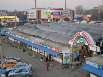 У Луцьку на «Варшавці» – рейд поліції та пожежників. ВІДЕО