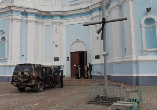 Волинські волонтери відправили бійцям на Схід автомобіль. ФОТО