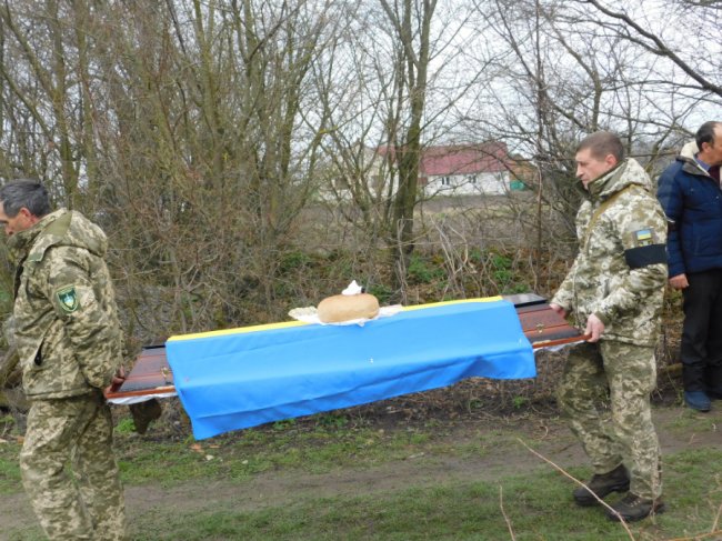 У Луцькому районі попрощались із загиблим Героєм Ігорем Кунчиком. ФОТО