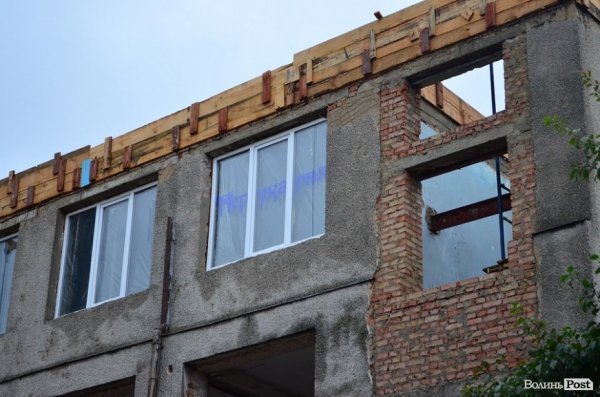 Як відбувається реконструкція луцького Будинку побуту. ФОТО