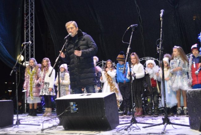 У Ковелі засяяла головна ялинка громади