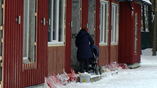 Майже пів сотні переселенців живуть у реконструйованому під житло оздоровчому таборі на Волині