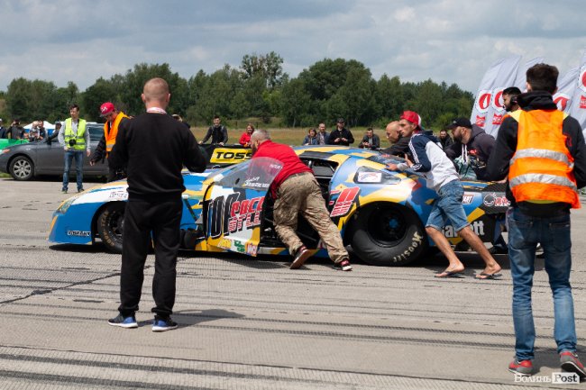 У Луцьку відбулися видовищні авто- і мотогонки. ФОТОРЕПОРТАЖ