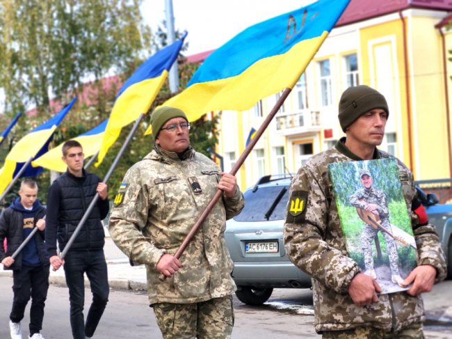 Навіки 38: на Волині попрощалися із Героєм Юрієм Халецьким