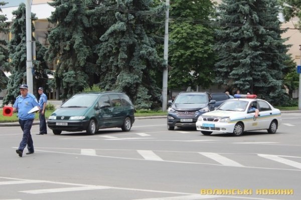 Аварія в Луцьку: в центрі не розминулися два авто. ФОТО