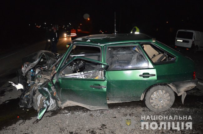 На Волині лоб в лоб зіткнулися дві машини: деталі страшної аварії