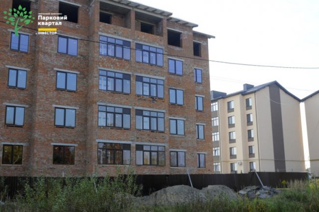 У ЖК «Парковий квартал» розпочали перекриття другого будинку. ФОТО*