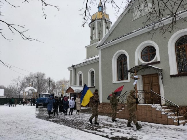 На Волині провели в останню путь Героя Юрія Чонку