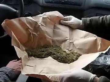 Обрали запобіжні заходи двом  луцьким прикордонникам, які збували великими партіями наркотики