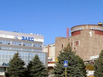 Біля Запорізької АЕС чули вибухи: що відомо