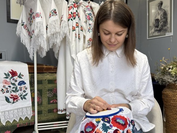 Волинянка відтворила вишиванку своєї бабусі. ВІДЕО
