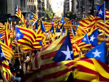 Влада Каталонії пригальмувала проголошення незалежності