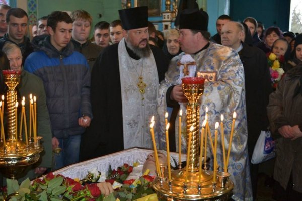 Як Нововолинськ поховав Героя Майдану. ФОТО