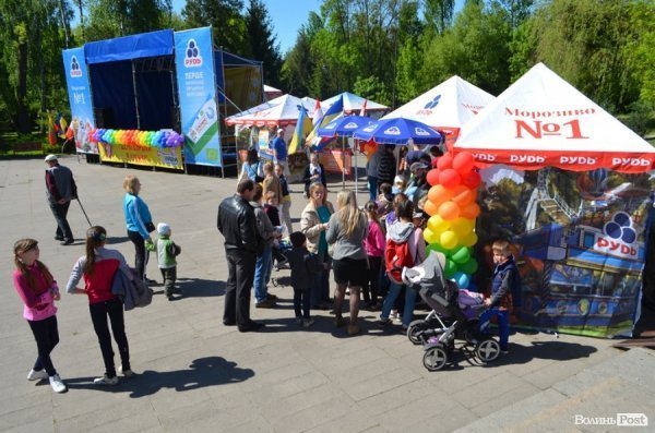 У Луцьку розпочалося ювілейне свято морозива від компанії «Рудь». ФОТО*