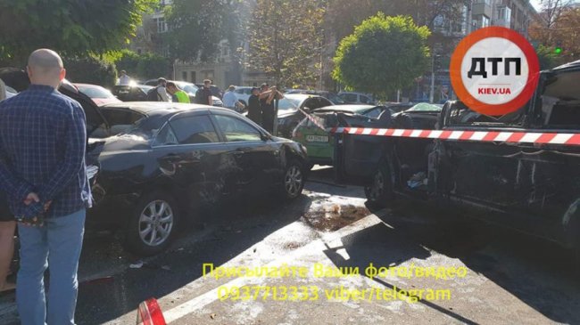 У Києві – масова аварія. ФОТО. ВІДЕО