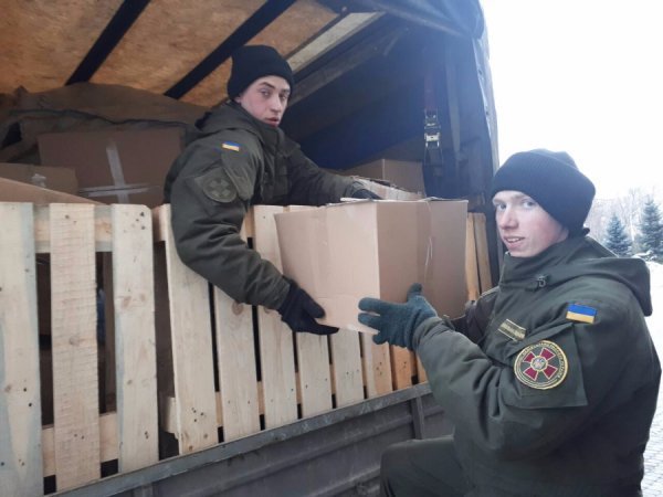 ПриватБанк доставив на Авдіївку гуманітарну допомогу *