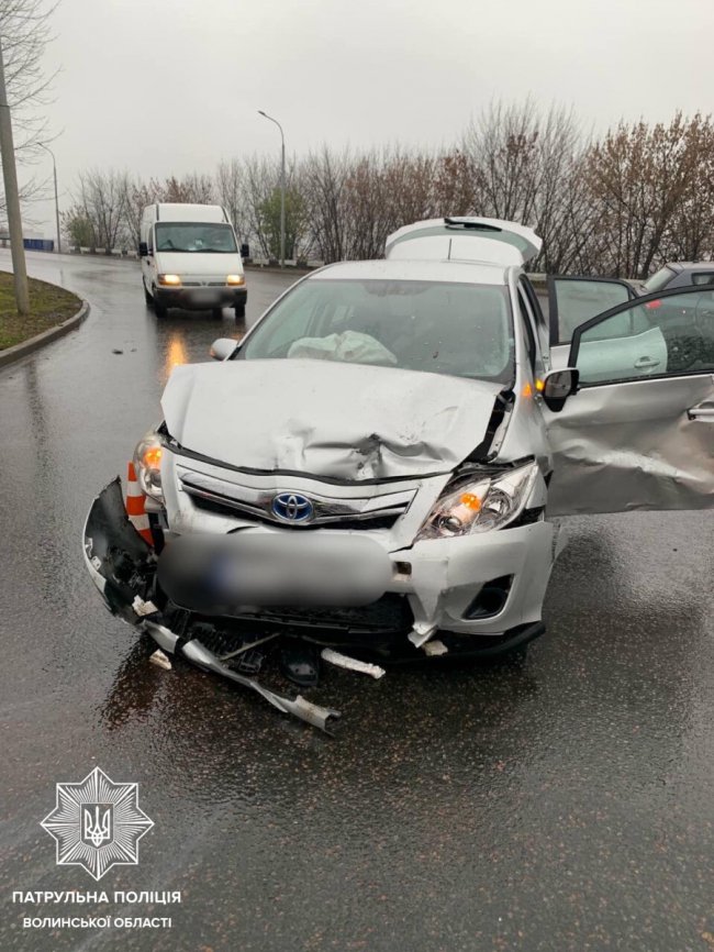 У Луцьку стукнулися дві автівки. ФОТО