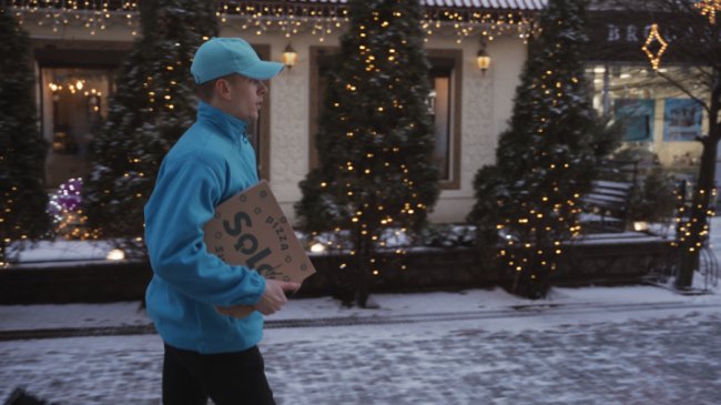 Відома у Луцьку мережа піцерій запустила сервіс блискавичної доставки*