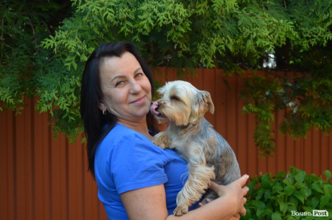 «Ми не могли повірити, що так буває». ЖІНКА З ЛУЦЬКА БЕЗОПЛАТНО ПРИХИСТИЛА ДЕКІЛЬКА СІМЕЙ ПЕРЕСЕЛЕНЦІВ