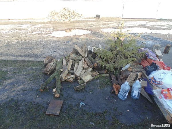 База луцьких ВВшників в облозі. ФОТО