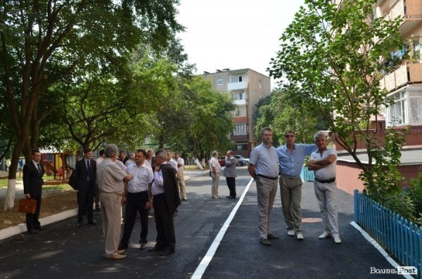 Луцьк зустрів віце-прем’єра свіженьким асфальтом. ФОТО