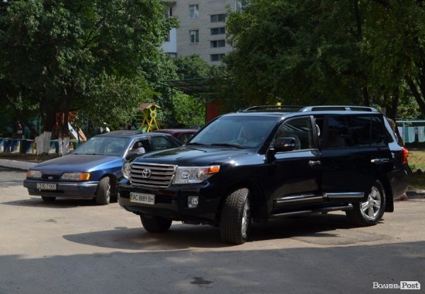 Луцьк зустрів віце-прем’єра свіженьким асфальтом. ФОТО