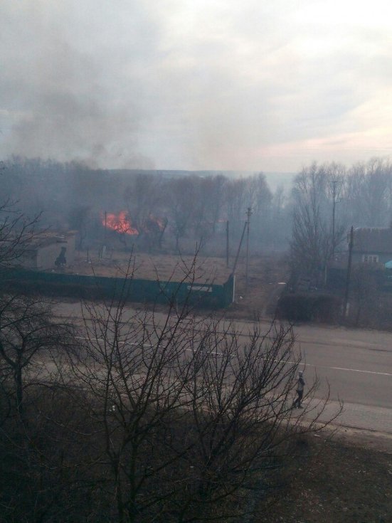 Біля волинського дитсадка горіла трава