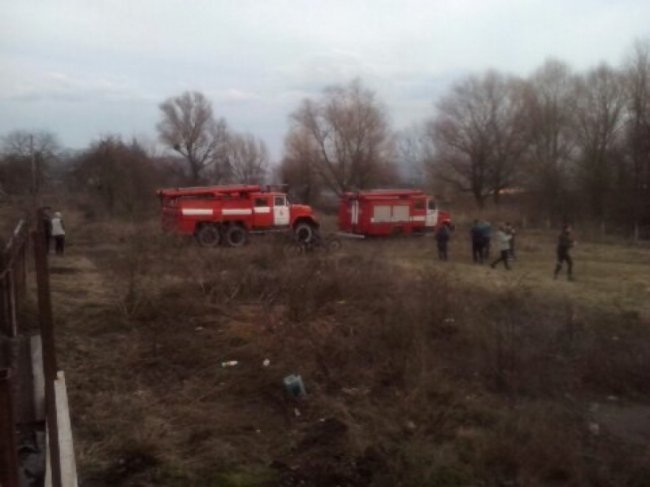 Біля волинського дитсадка горіла трава