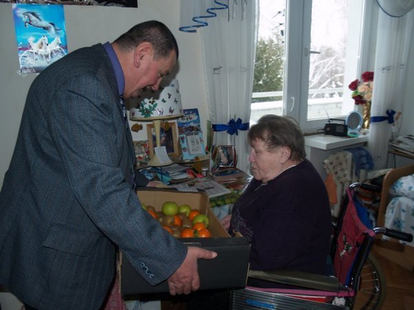 Підопічним Луцького геріатричного пансіонату влаштували свято