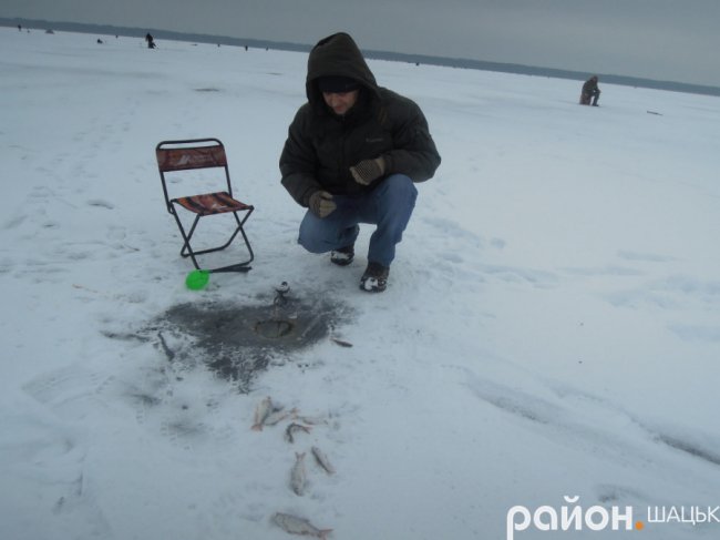 На Шацьких озерах триває риболовний сезон. ФОТО