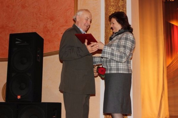 З пошаною і турботою вітали тих, хто мудрий літами. ФОТО