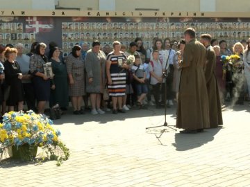 «Час не лікує»: у Луцьку зустрілися родичі загиблих бійців