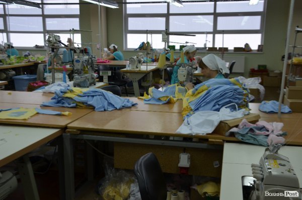 Безпека та якість: луцька фабрика показала, як виготовляє іграшки