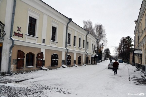 Фото снігового ранку в Луцьку