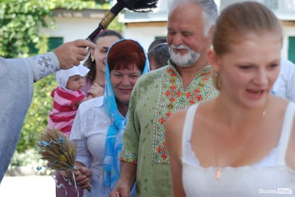 Як у Луцьку святили яблука та мед. ФОТО