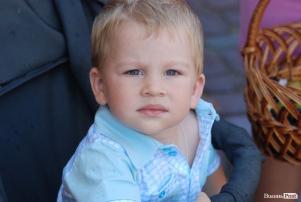 Як у Луцьку святили яблука та мед. ФОТО