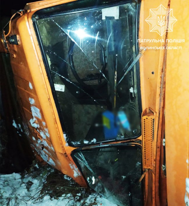 П'яний волинянин не впорався з керуванням та з’їхав у кювет. ФОТО