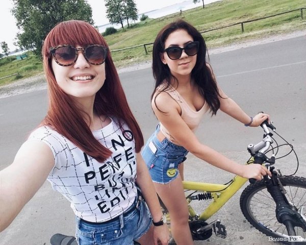 Молодіжні лідери міста Луцька розважалися на Світязі. ФОТО