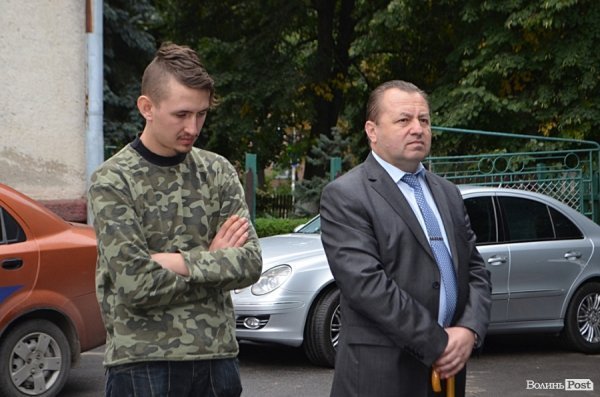 Луцькі депутати передали «айдарівцям» допомогу. ФОТО