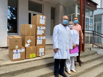 Компанія «Волиньтабак» передала тисячу високоякісних спецкостюмів і масок лікарням Луцька*